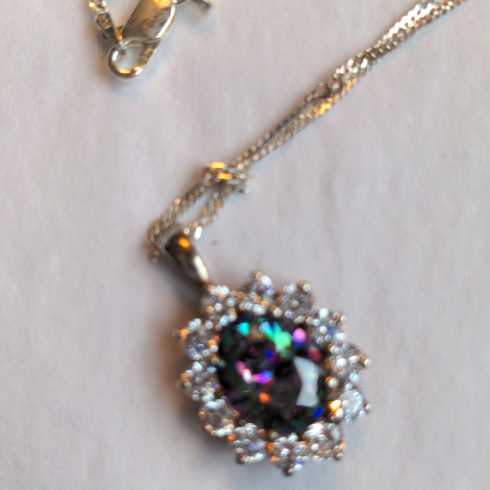 New QVC Mystic Quartz pendant necklace. Sterling Silver. 18" chain Gift box - Picture 2 of 6